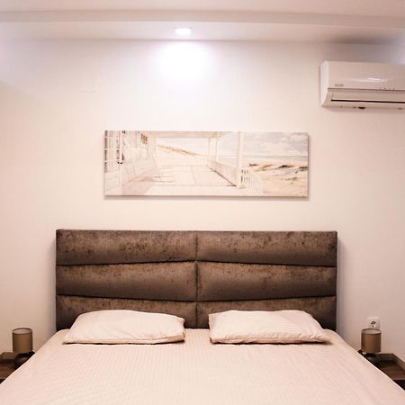 M&H Apartments Улцинь Екстер'єр фото
